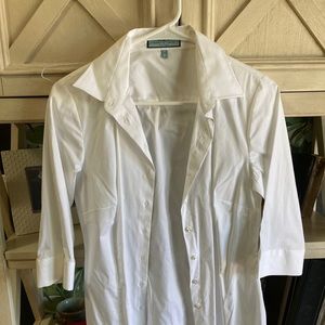 Hawes & Curtis womens fitted button up blouse